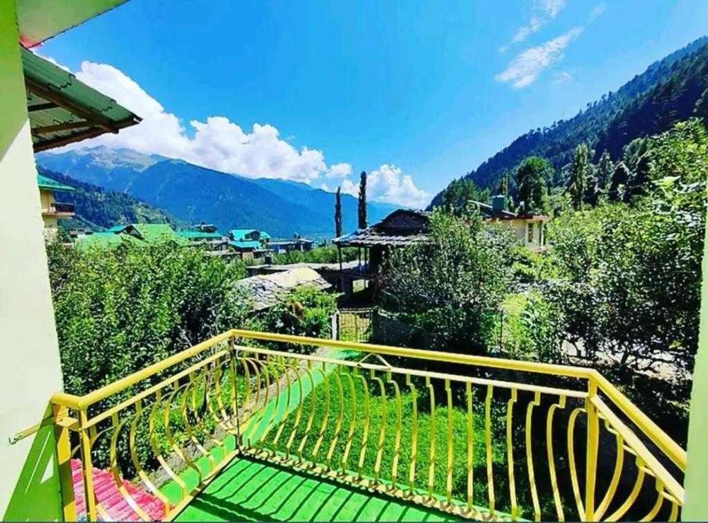 Hotel O Antriksh Cottage Manāli Екстериор снимка
