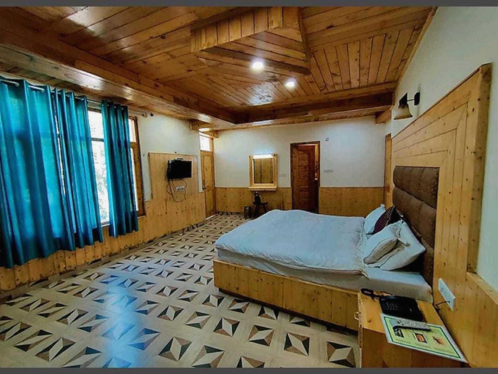 Hotel O Antriksh Cottage Manāli Екстериор снимка