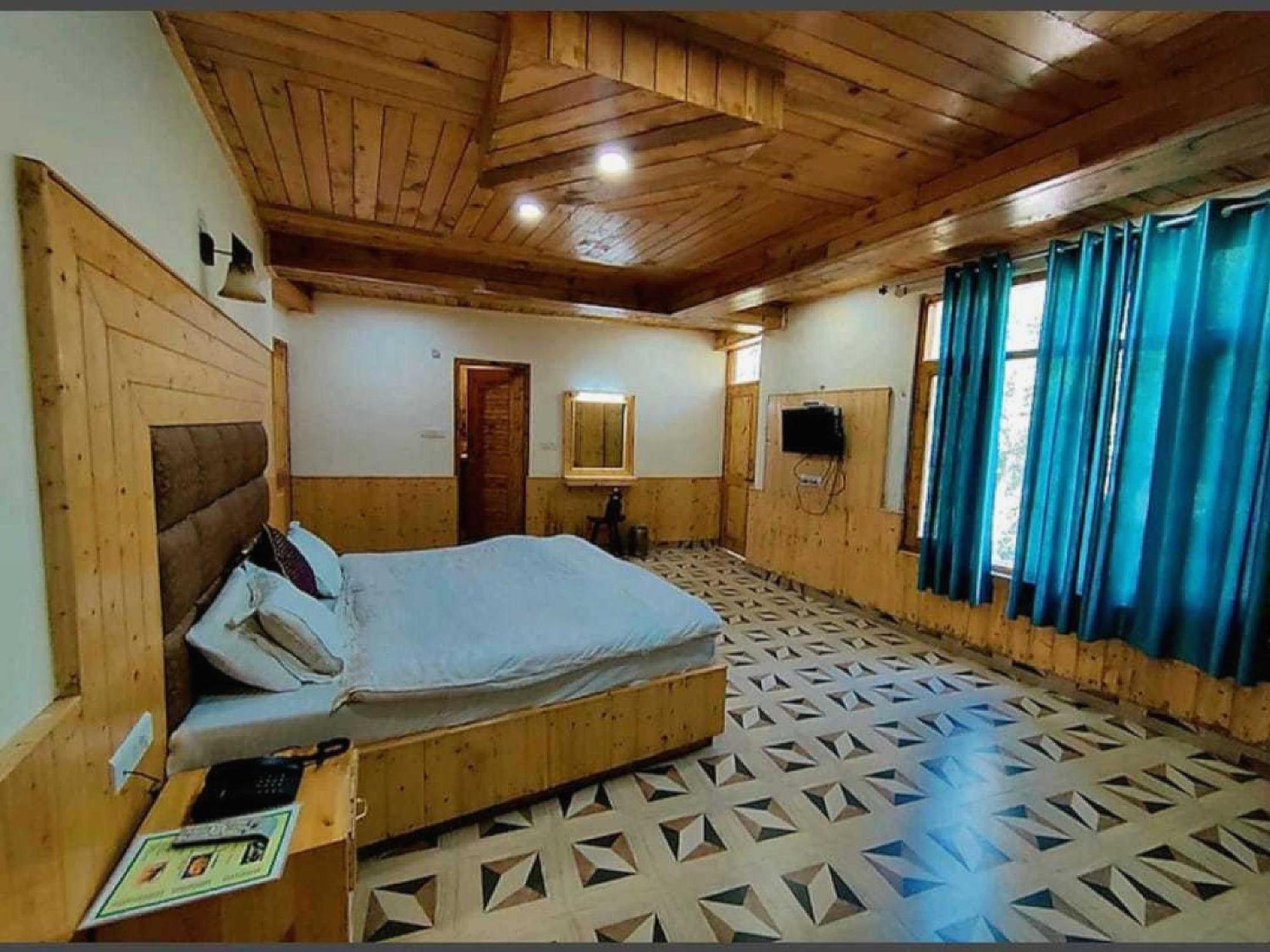 Hotel O Antriksh Cottage Manāli Екстериор снимка
