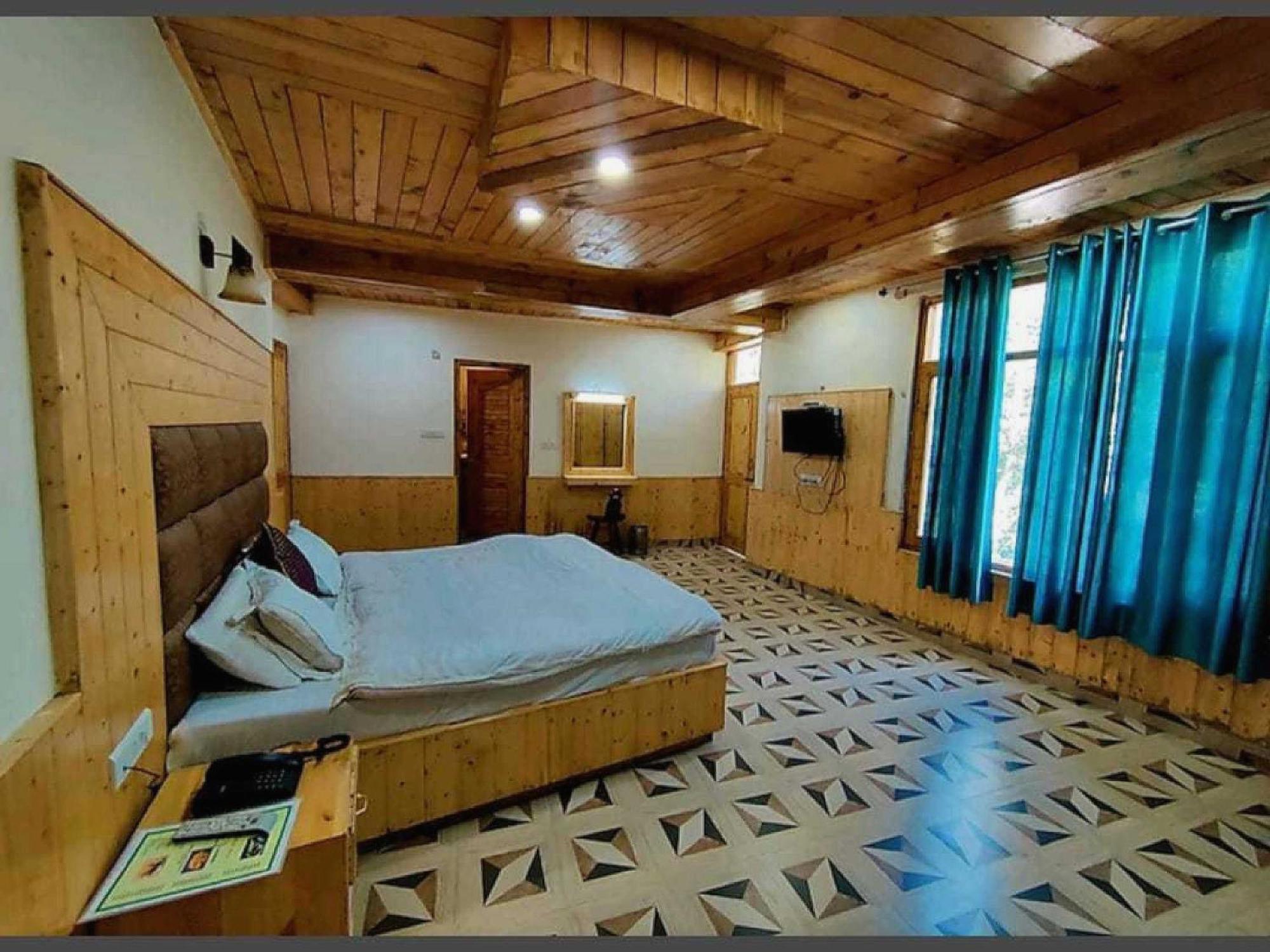 Hotel O Antriksh Cottage Manāli Екстериор снимка