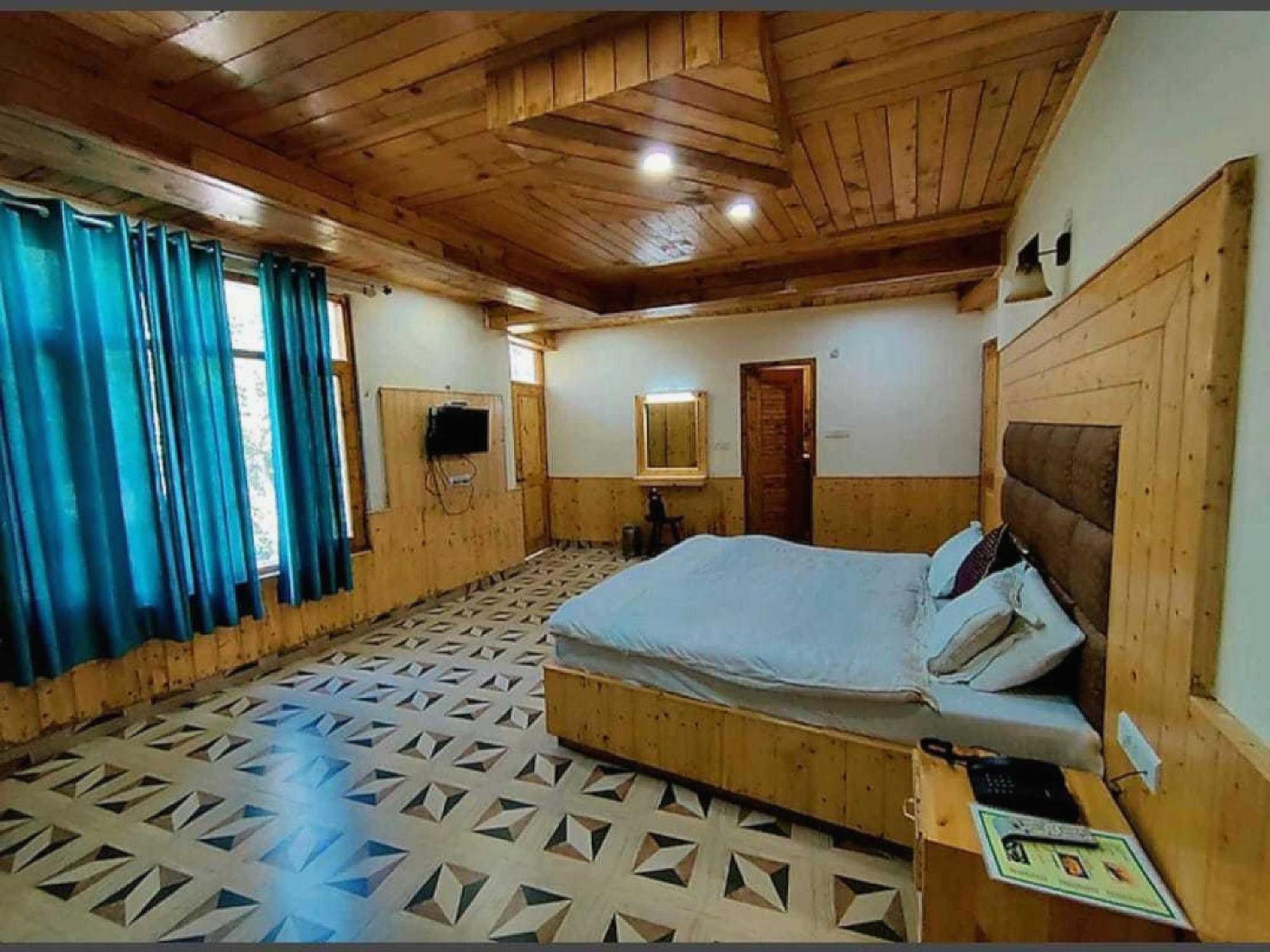 Hotel O Antriksh Cottage Manāli Екстериор снимка