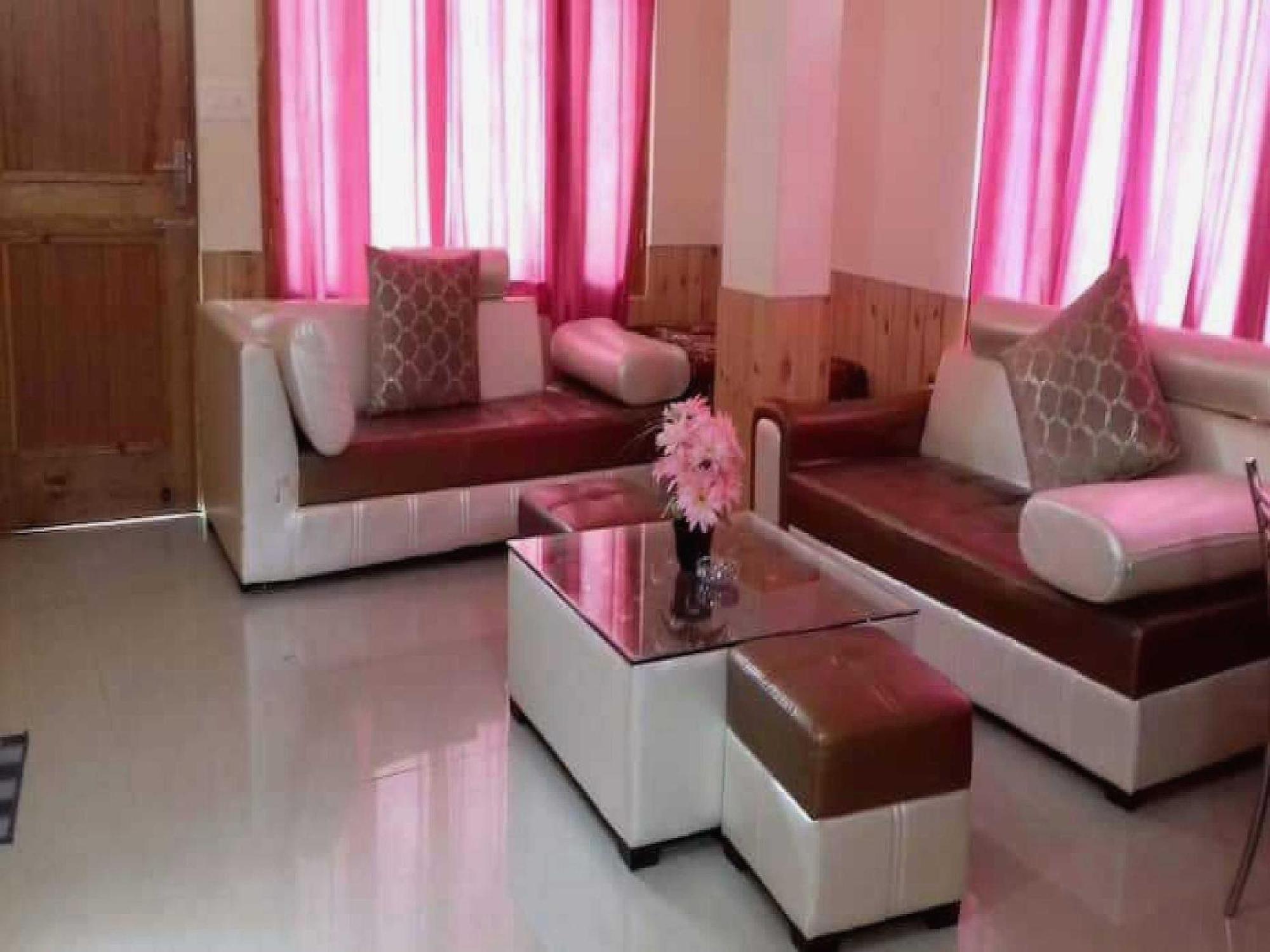 Hotel O Antriksh Cottage Manāli Екстериор снимка