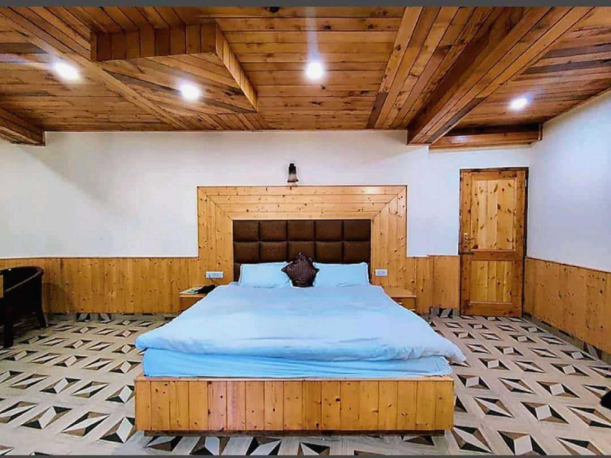 Hotel O Antriksh Cottage Manāli Екстериор снимка