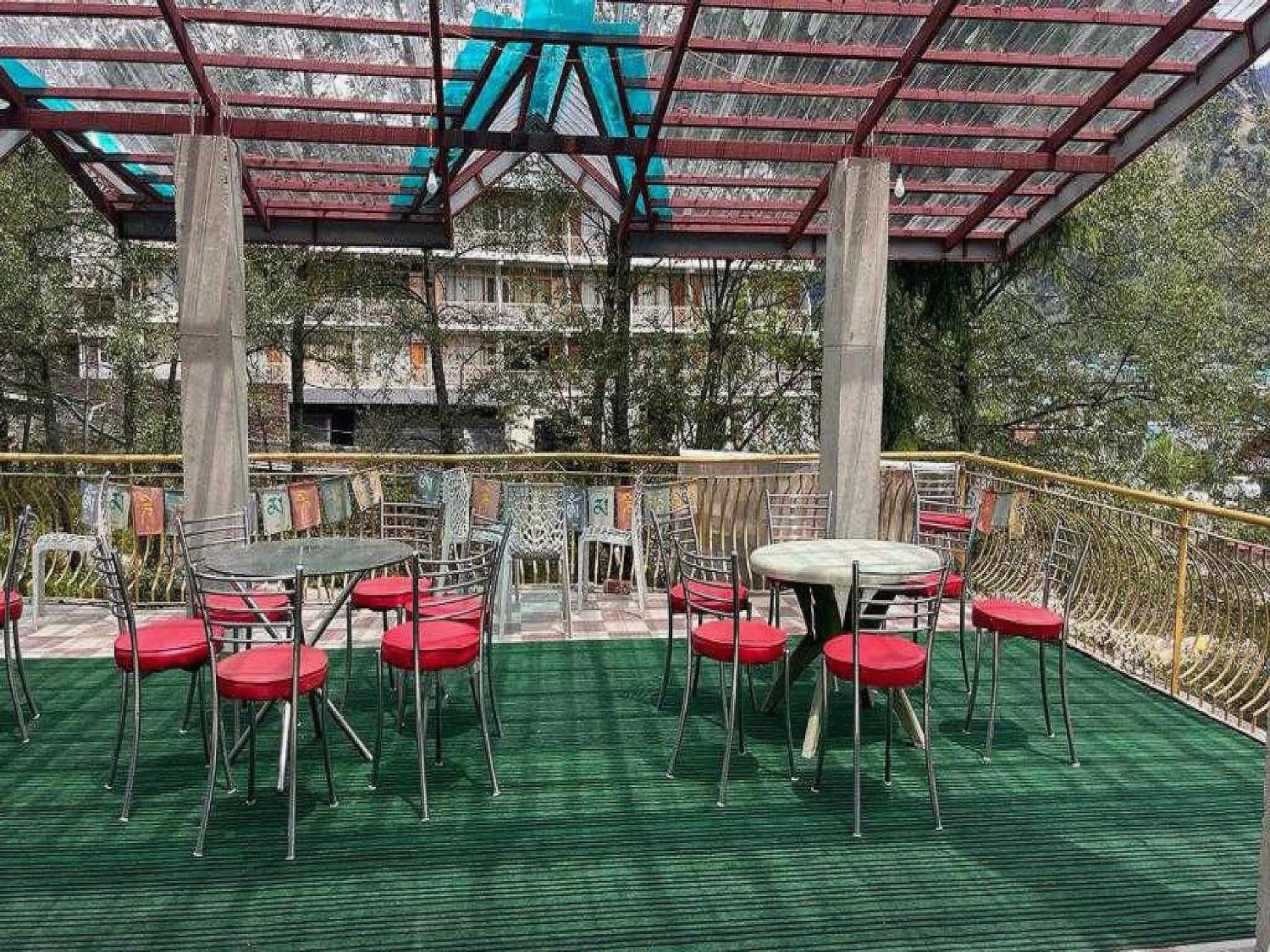 Hotel O Antriksh Cottage Manāli Екстериор снимка