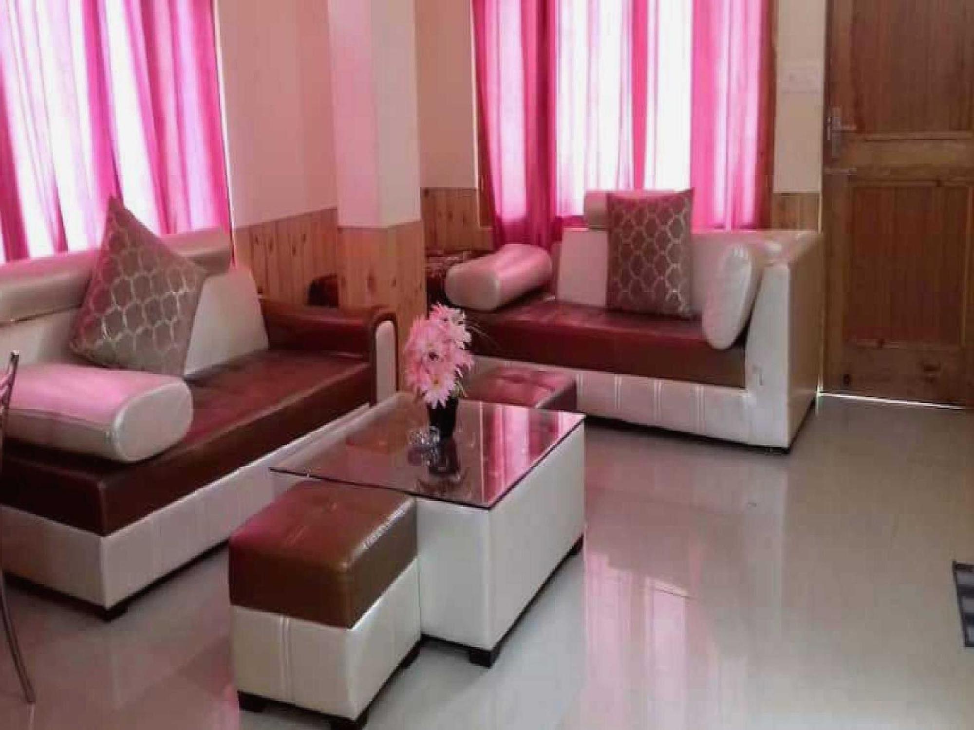 Hotel O Antriksh Cottage Manāli Екстериор снимка