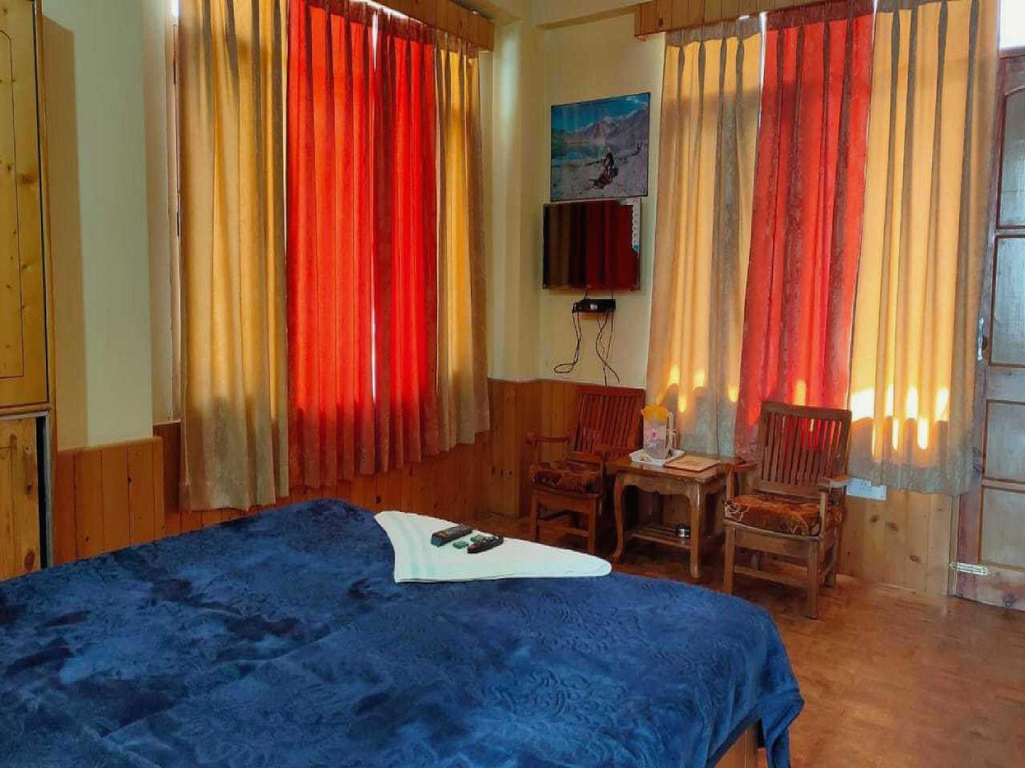 Hotel O Antriksh Cottage Manāli Екстериор снимка